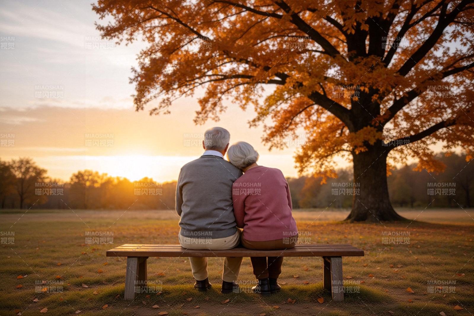 秋日黄昏共赏景图片
