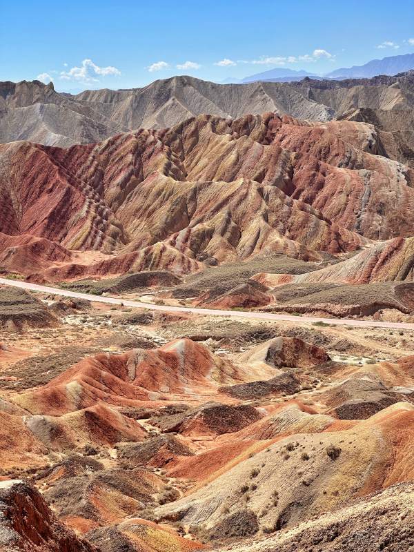 七彩丹霞地貌图片
