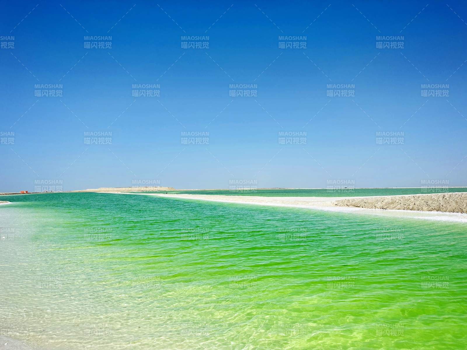 碧海蓝天 绿波荡漾图片