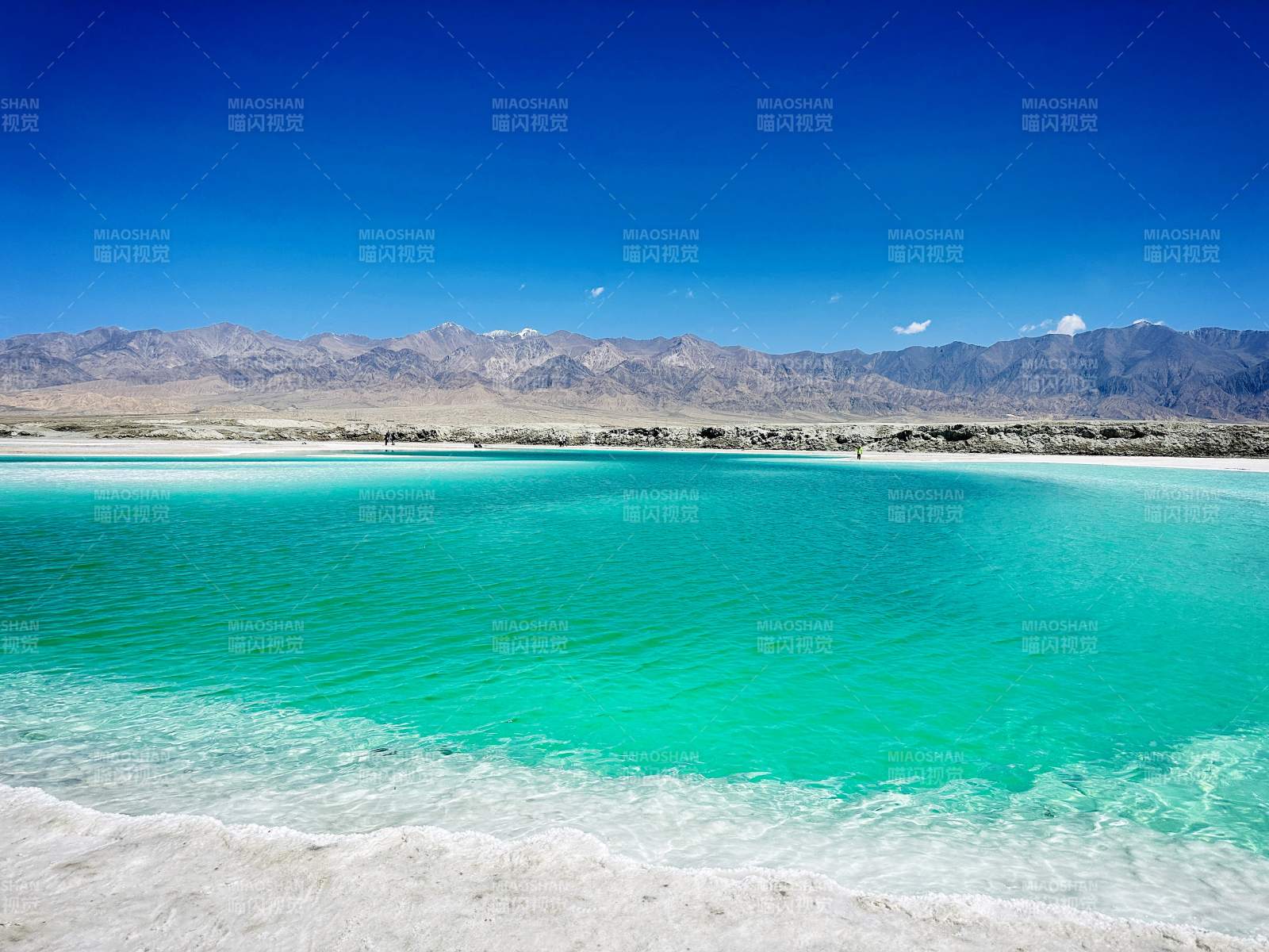 碧海蓝天 山峦远眺图片