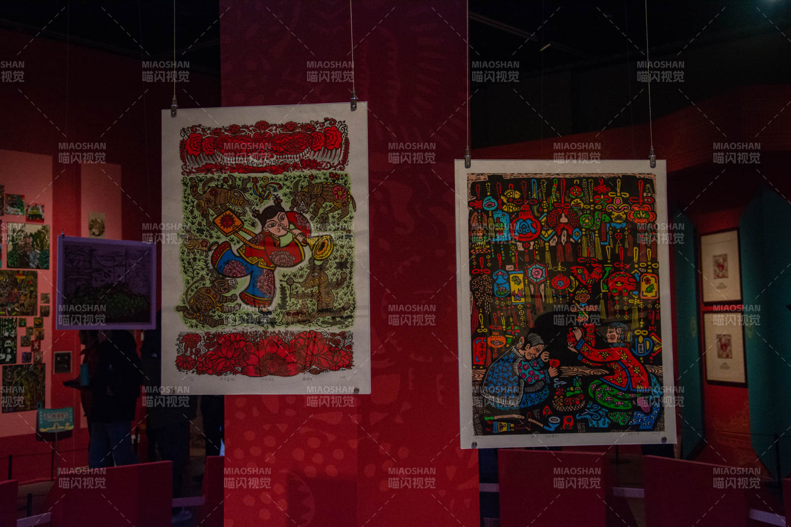 色彩斑斓的民间艺术展图片