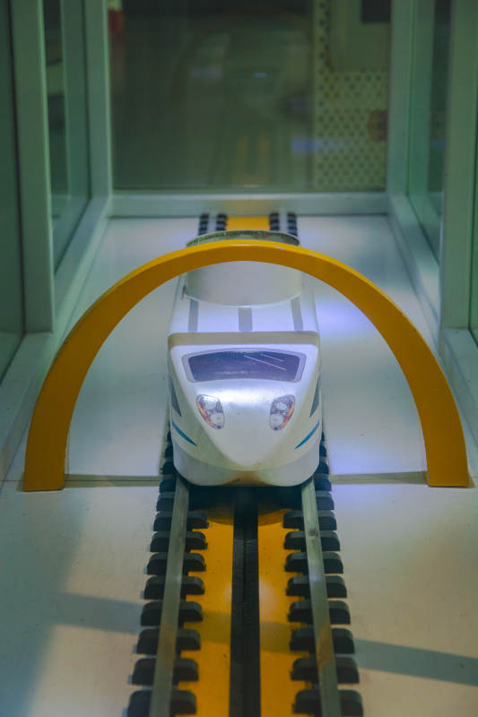 磁悬浮列车模型图片