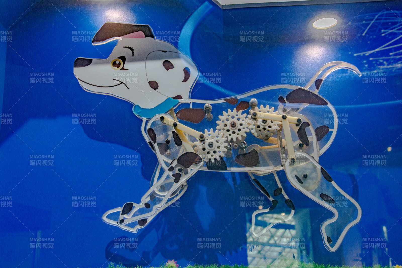 机械斑点狗图片