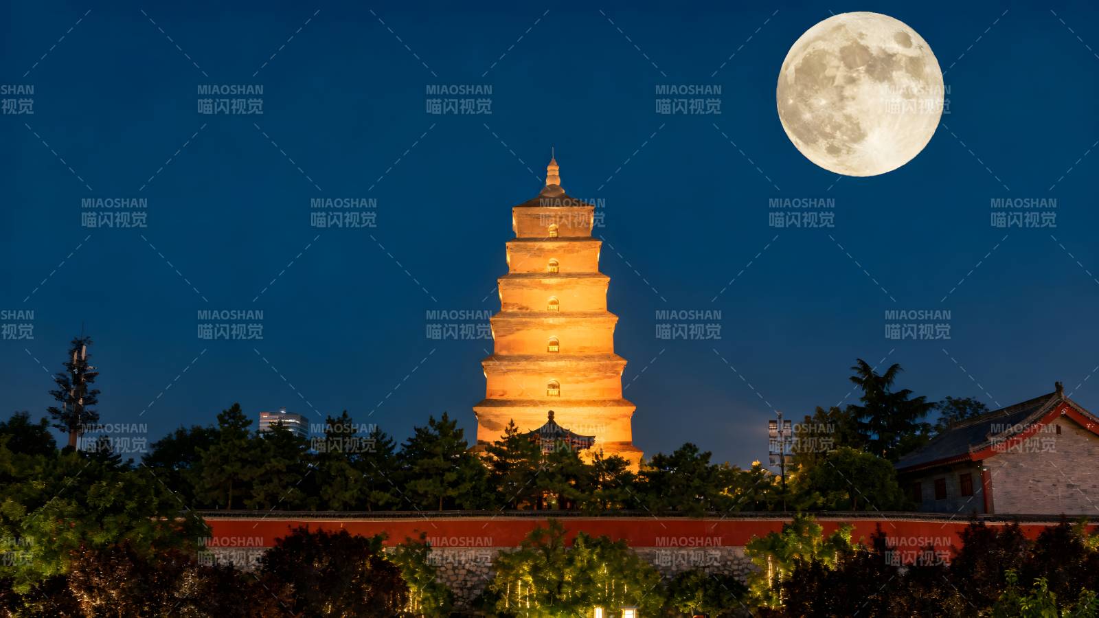 大雁塔夜景月圆图片