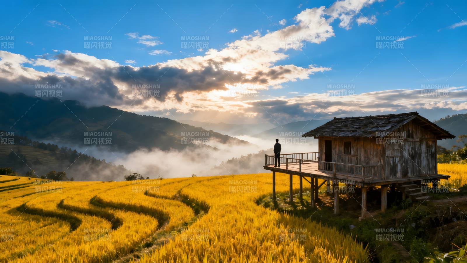 金田晨雾小屋图片