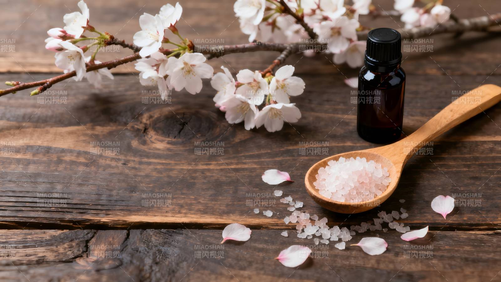 樱花盐与精油图片