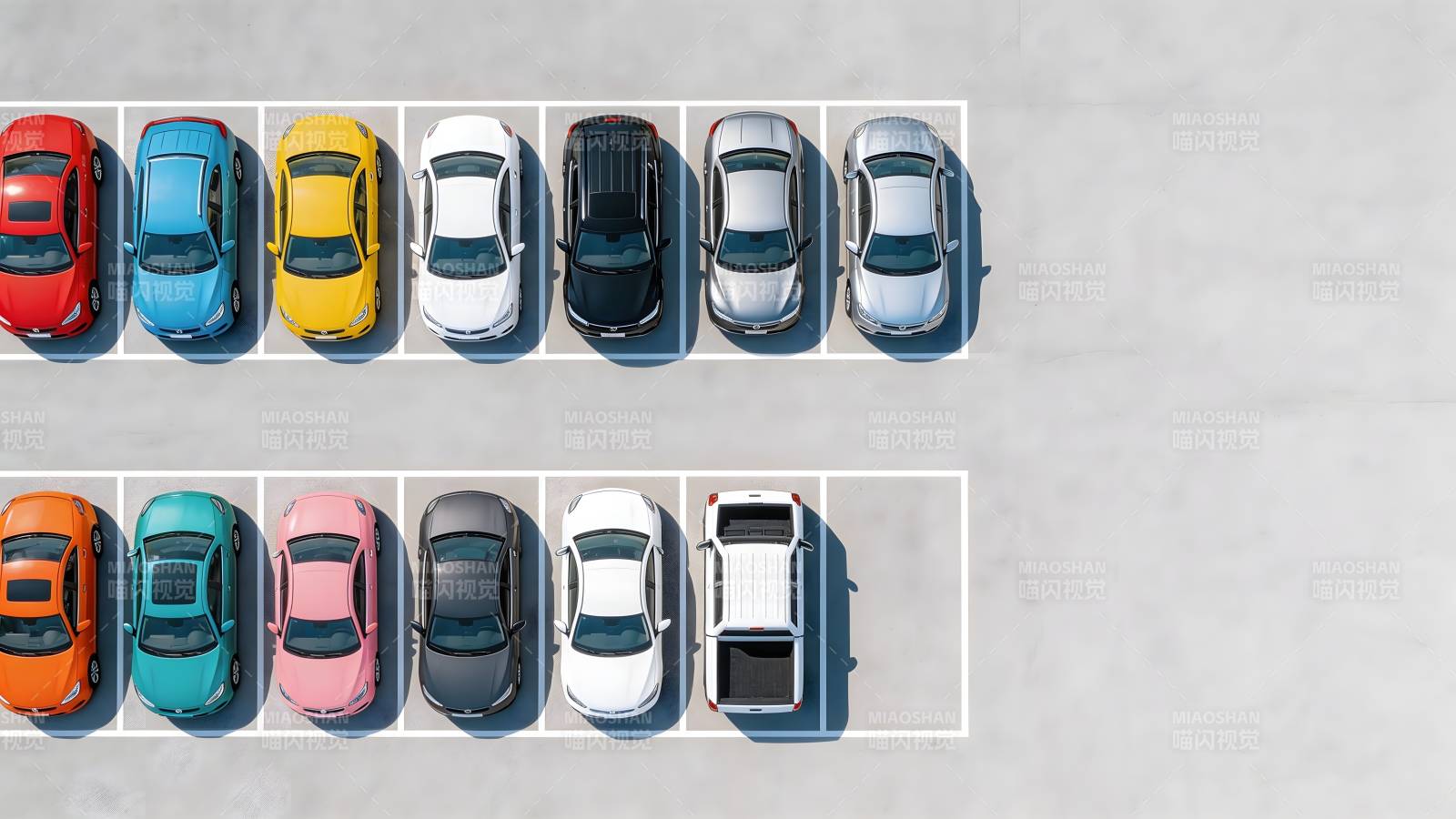 整齐排列的彩色汽车图片