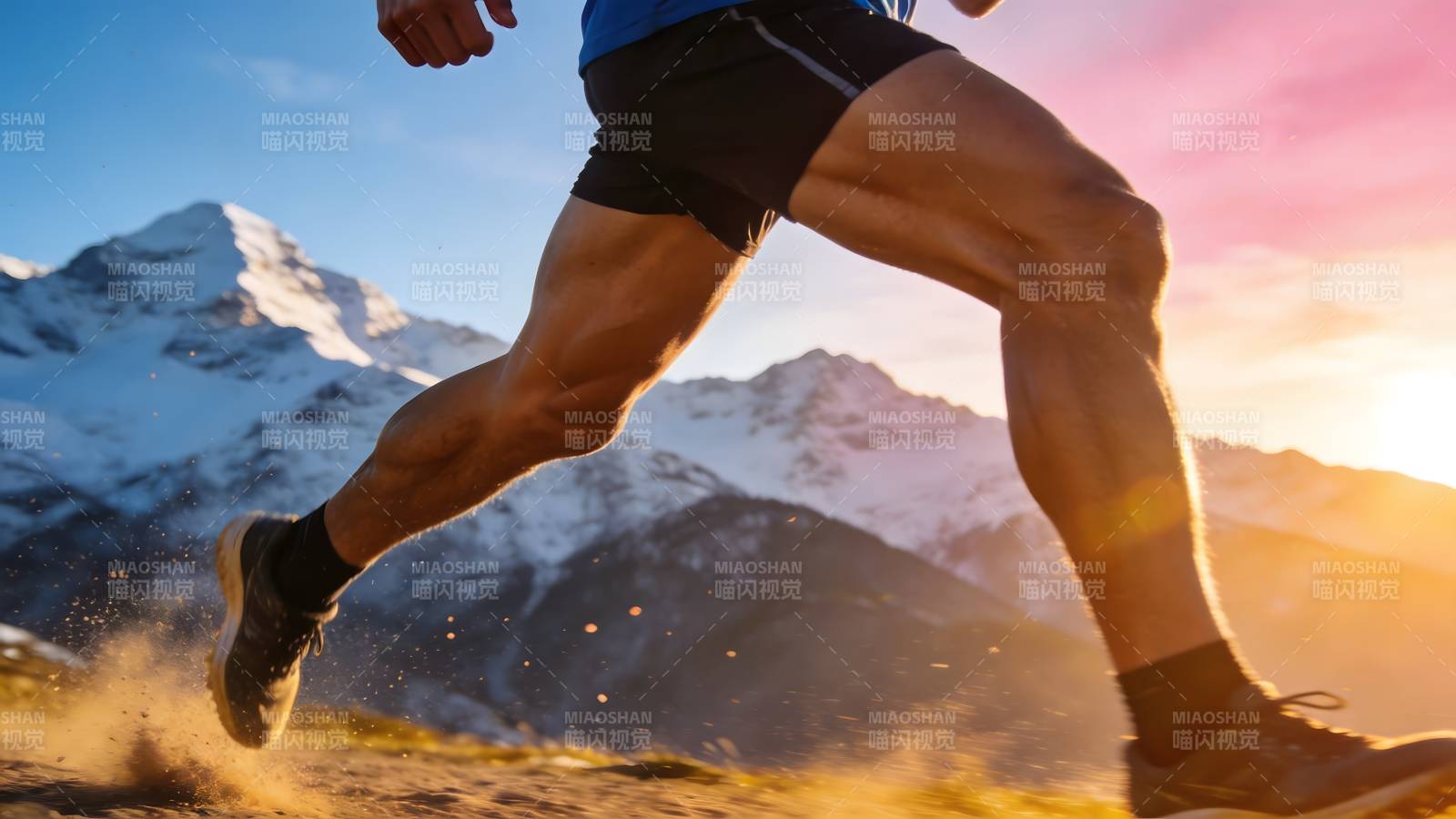 奔跑在雪山之巅图片