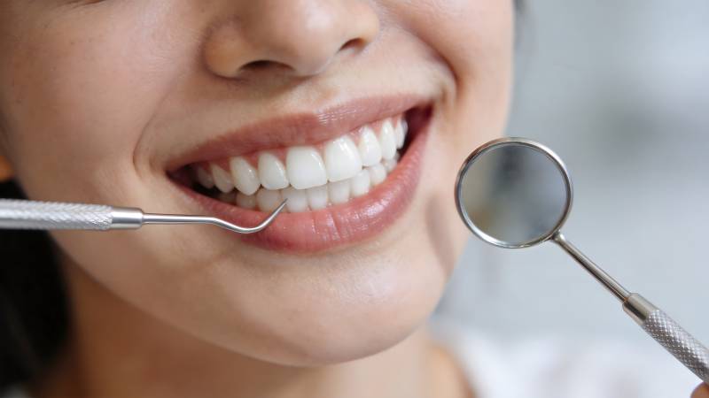 微笑看牙医图片