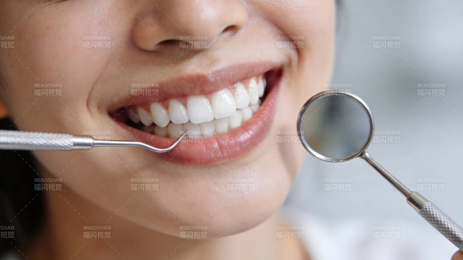 微笑看牙医图片