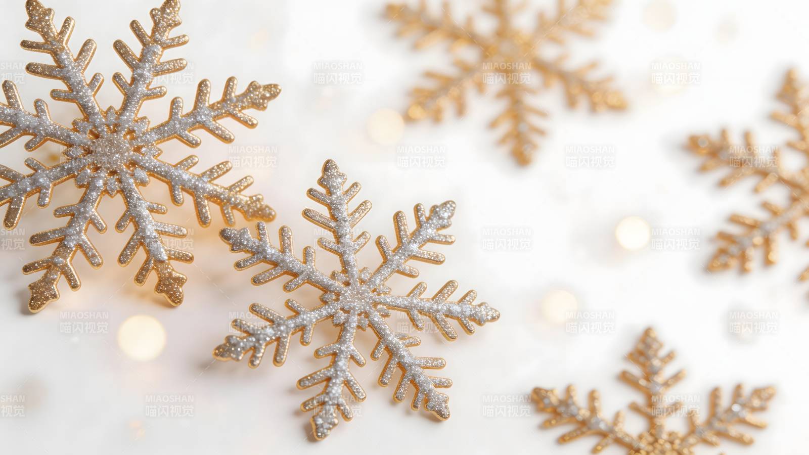 金色雪花装饰图片