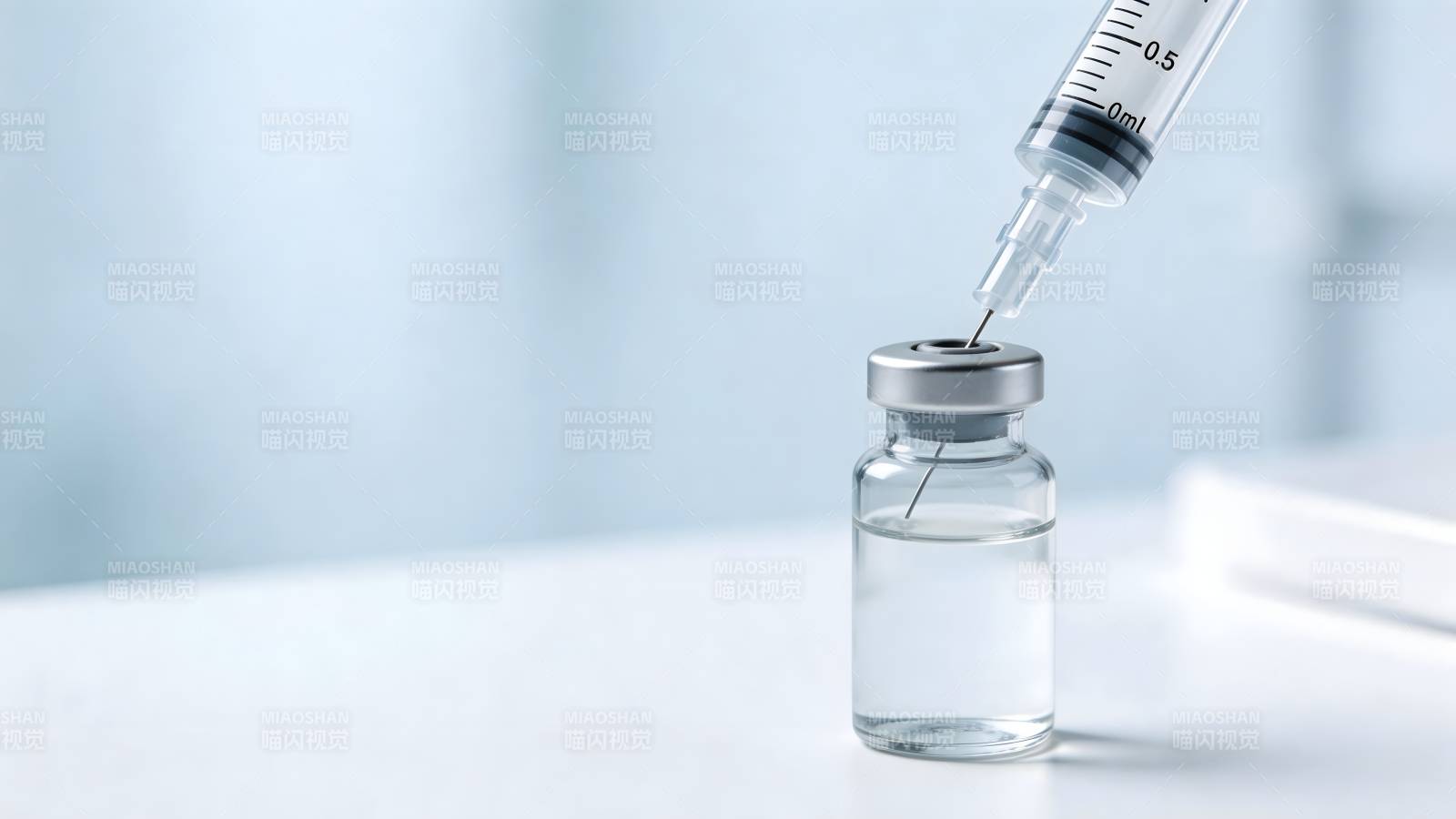 疫苗注射准备中图片