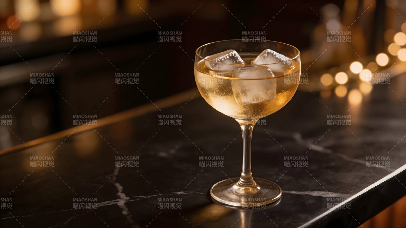 金酒冰饮 优雅呈现图片