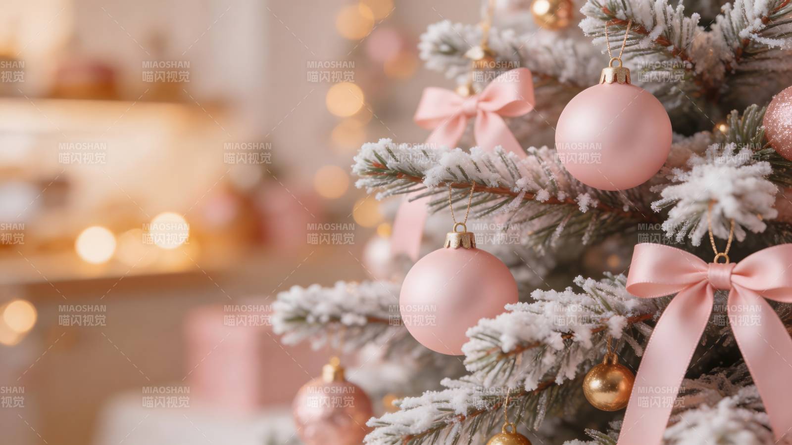 粉色圣诞树装饰图片