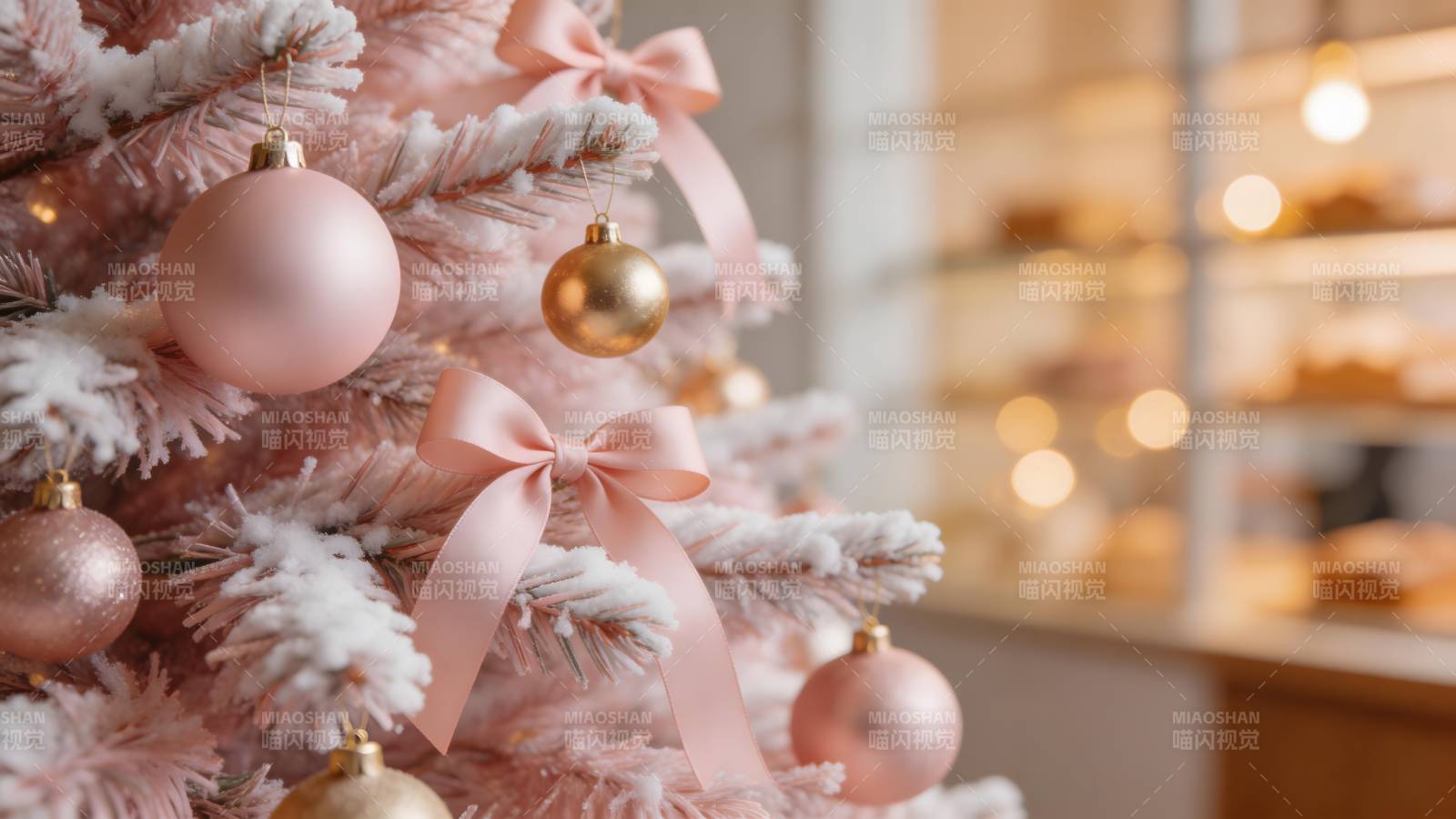 粉色圣诞树装饰图片