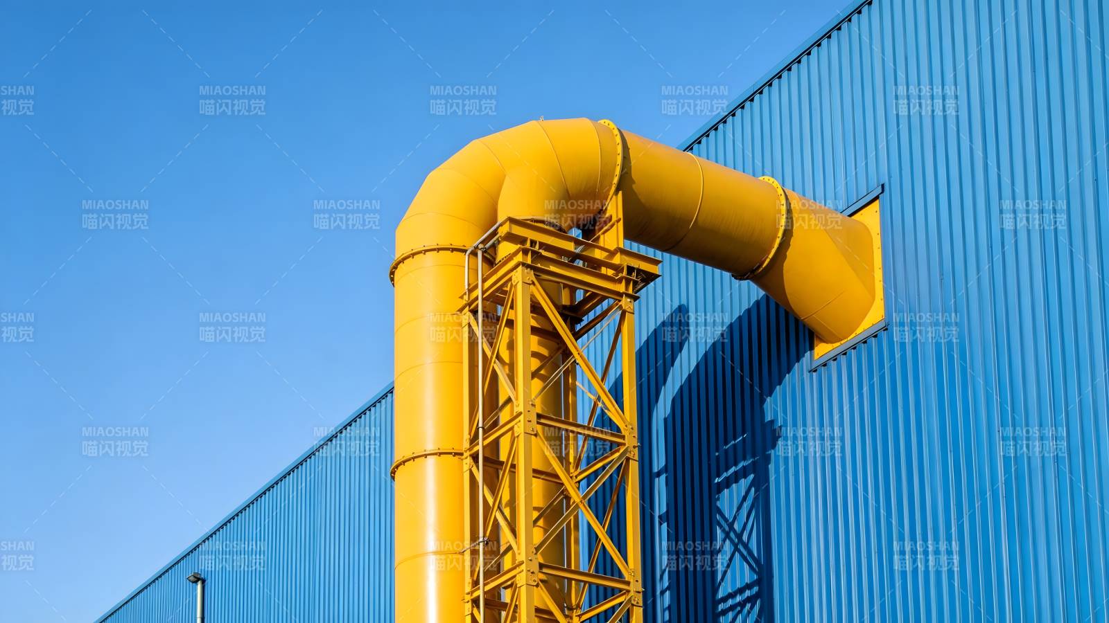 黄色管道工业风图片