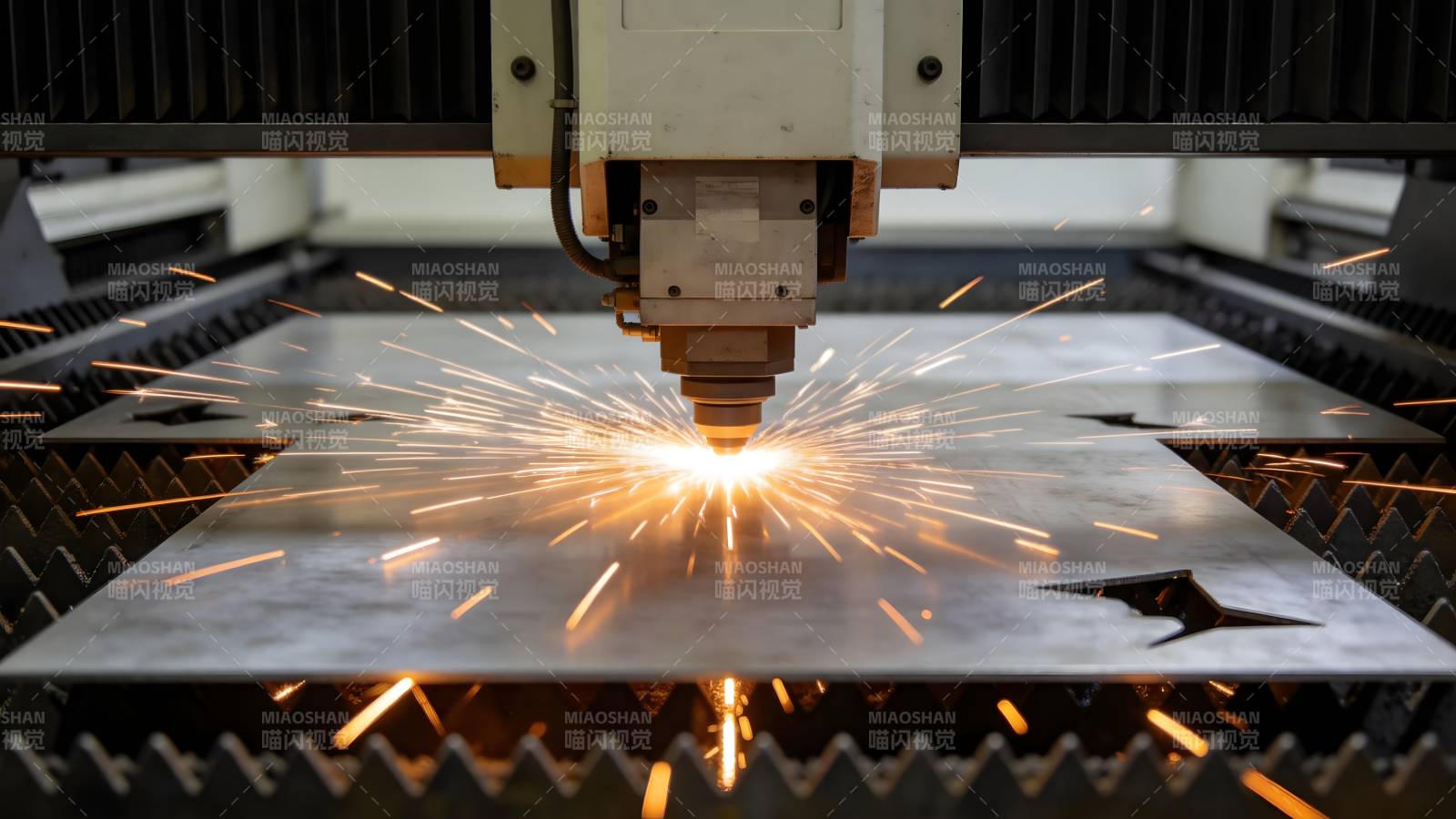 激光切割金属图片