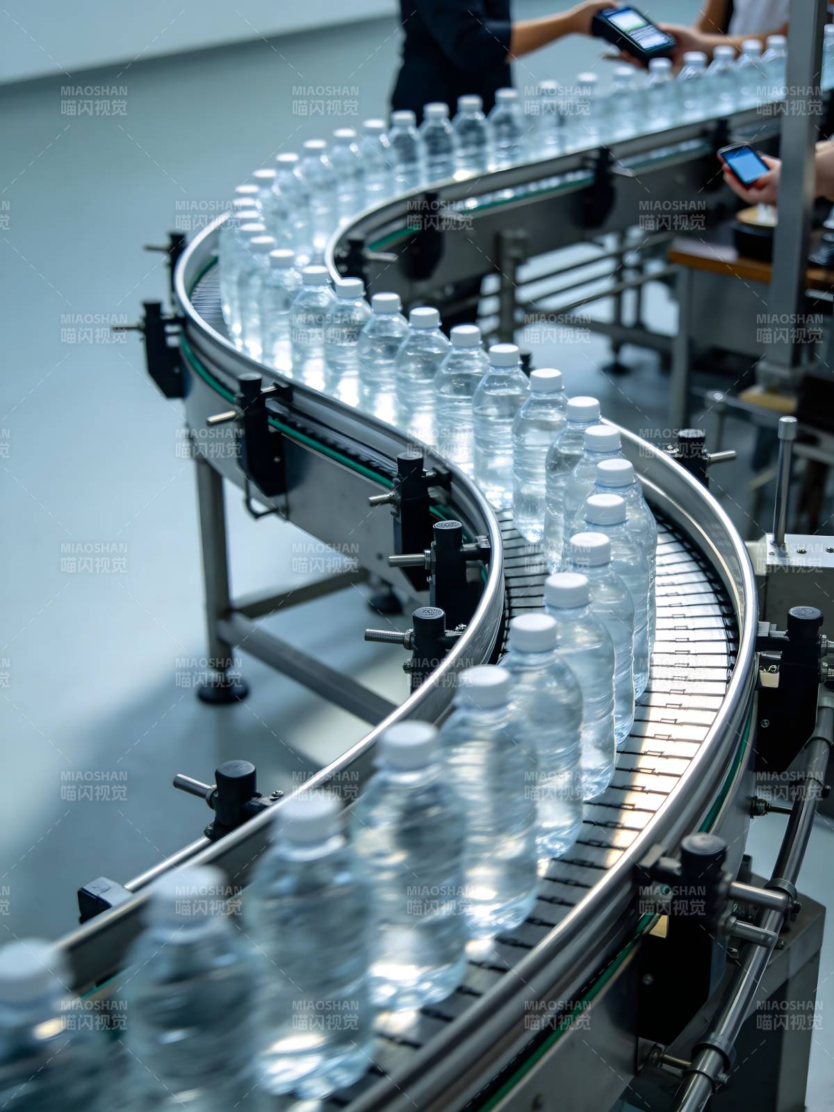 矿泉水生产线图片