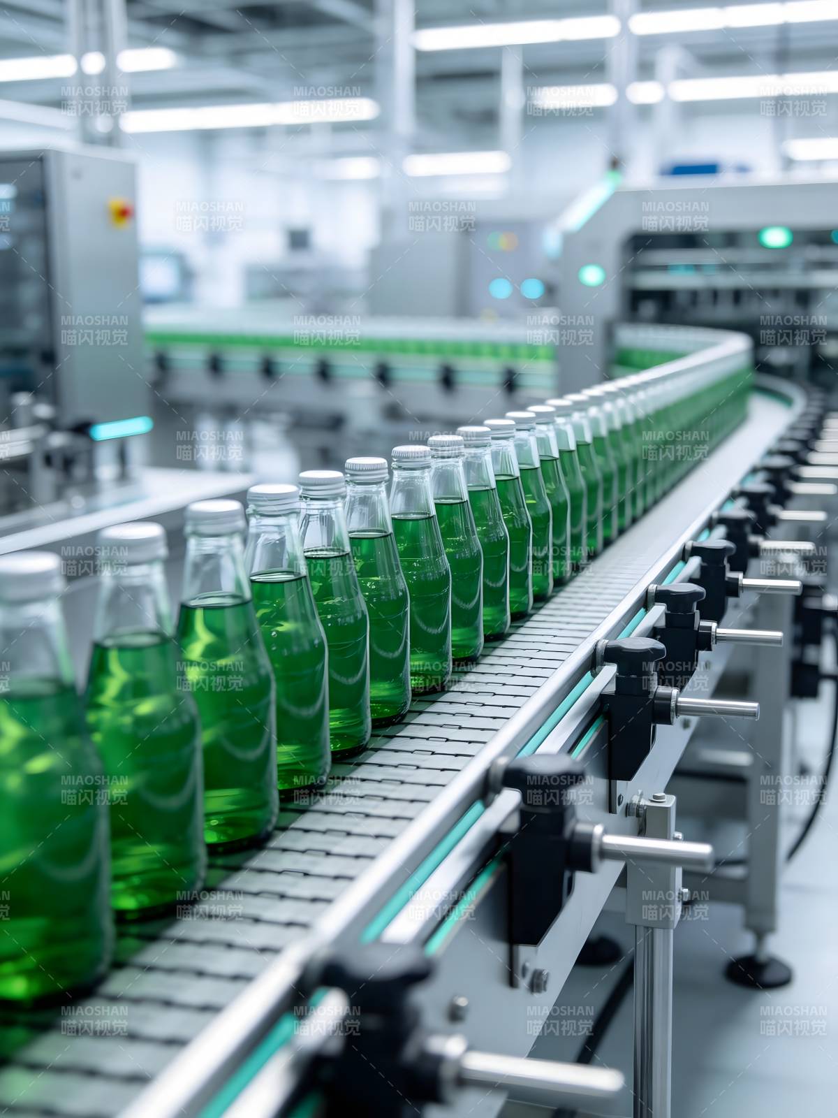 绿色瓶装生产线图片