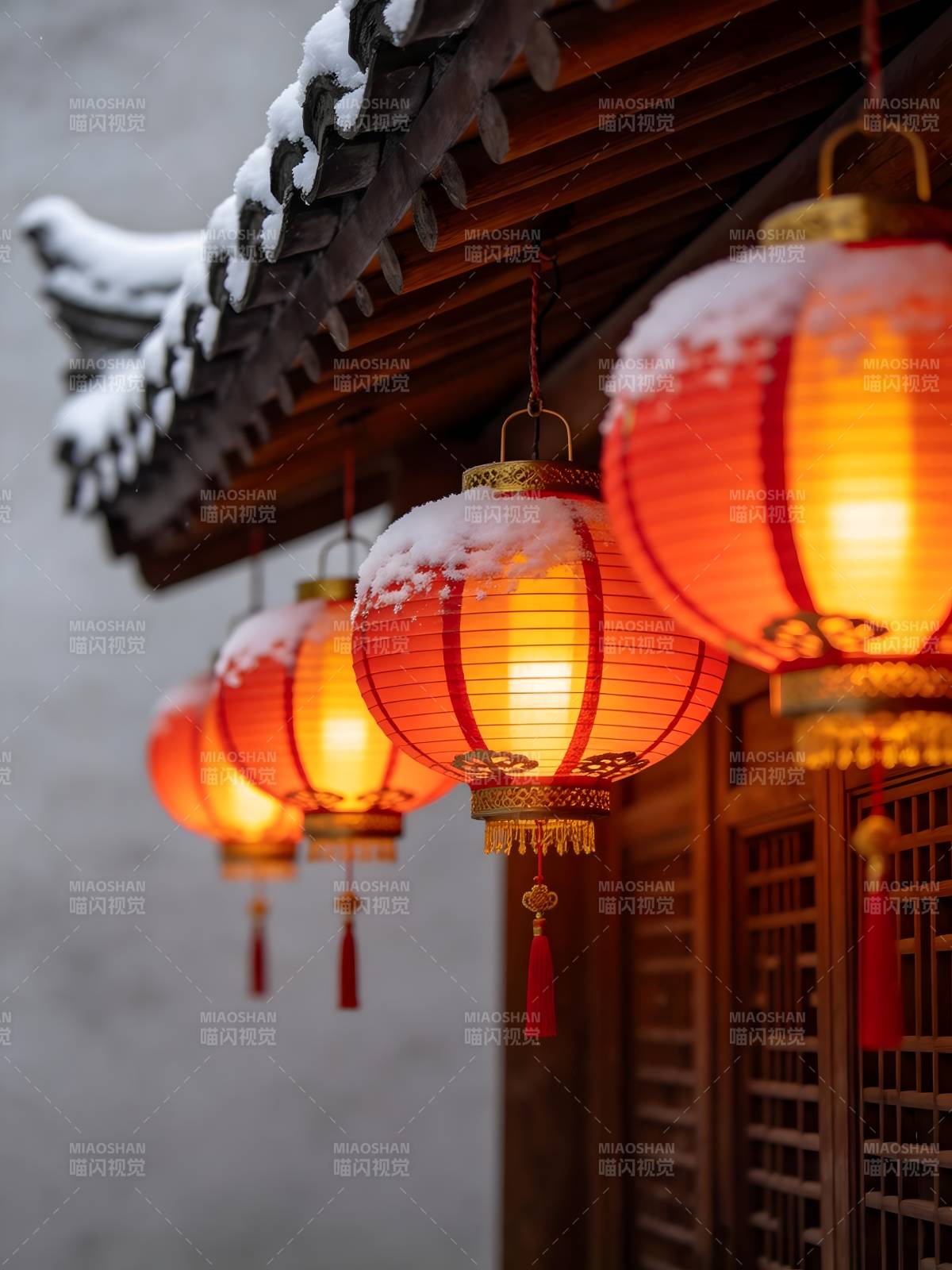雪夜红灯笼图片