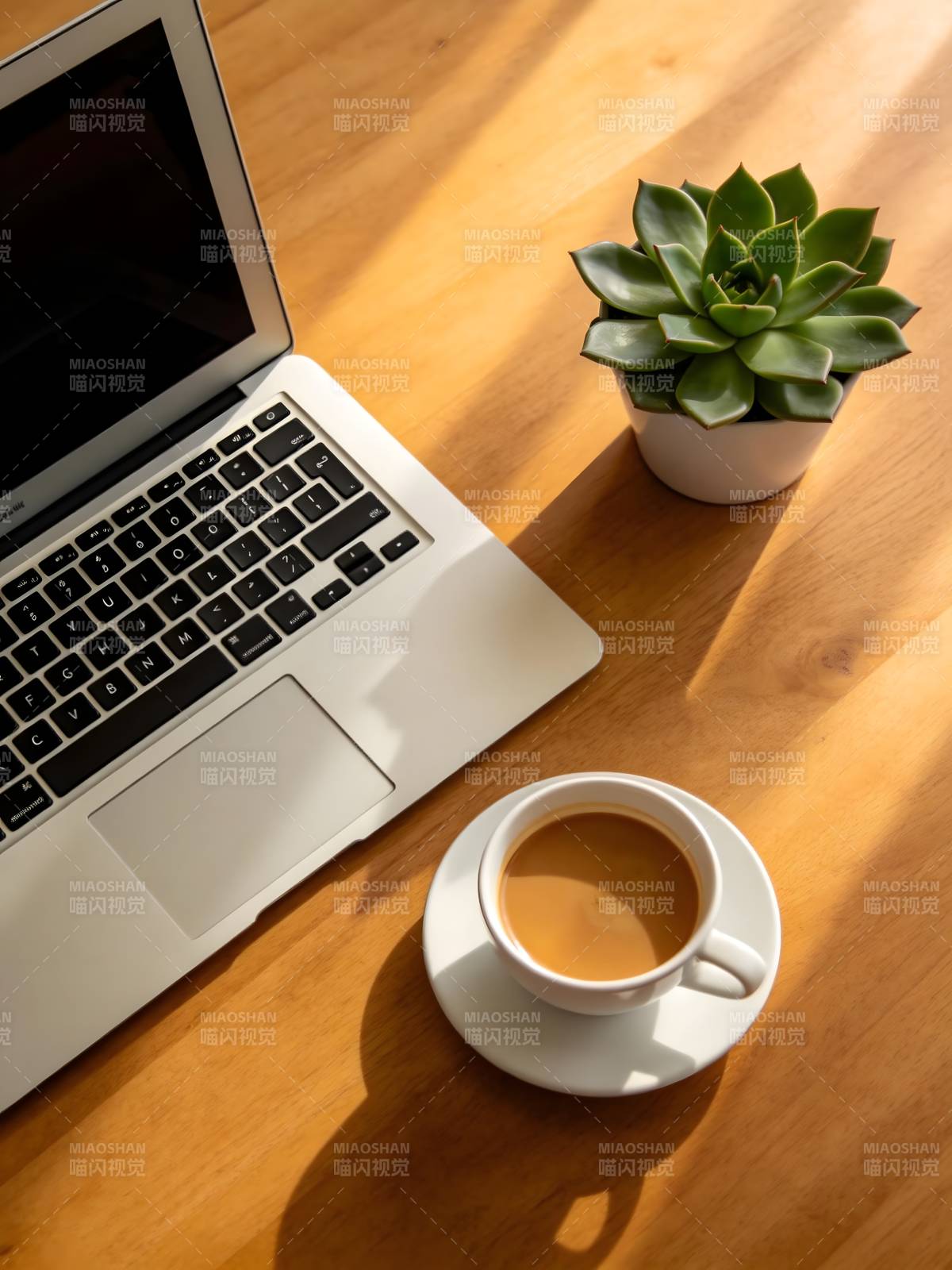 咖啡与工作时光图片