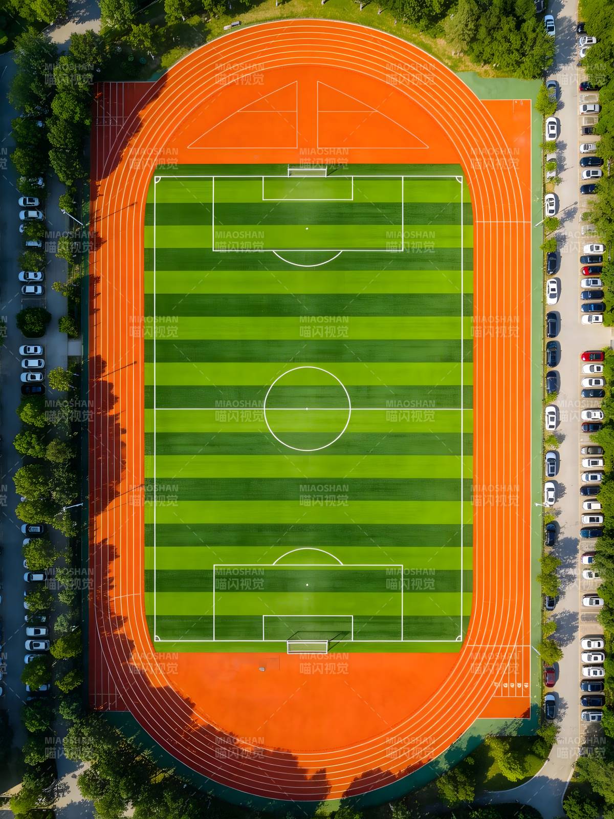 空中俯瞰足球场图片