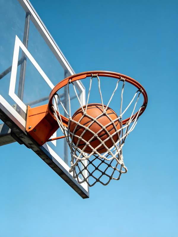 篮球入筐瞬间图片