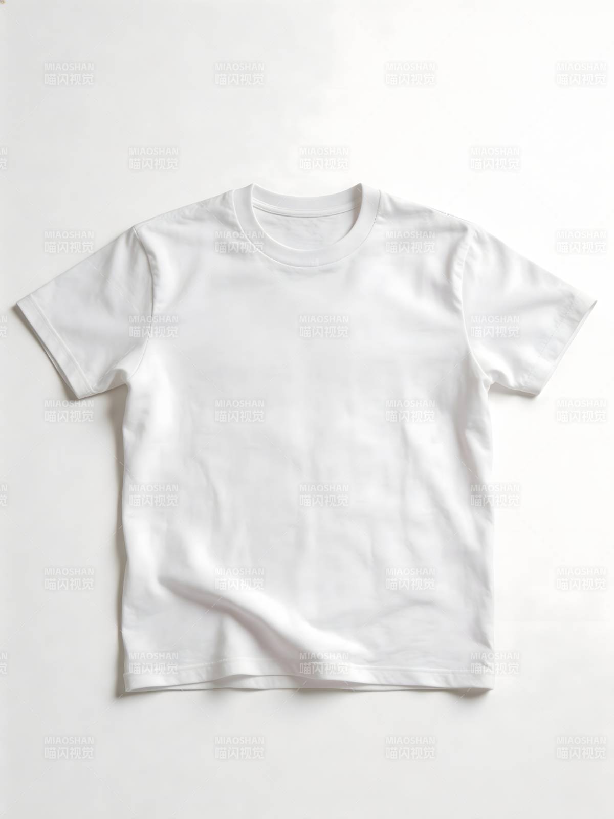 纯白T恤简约风图片