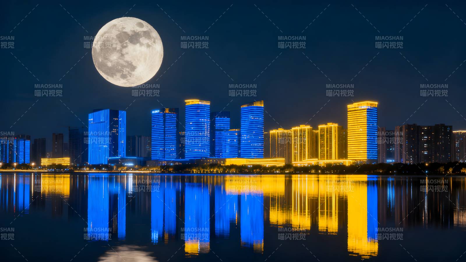月夜城市倒影图片