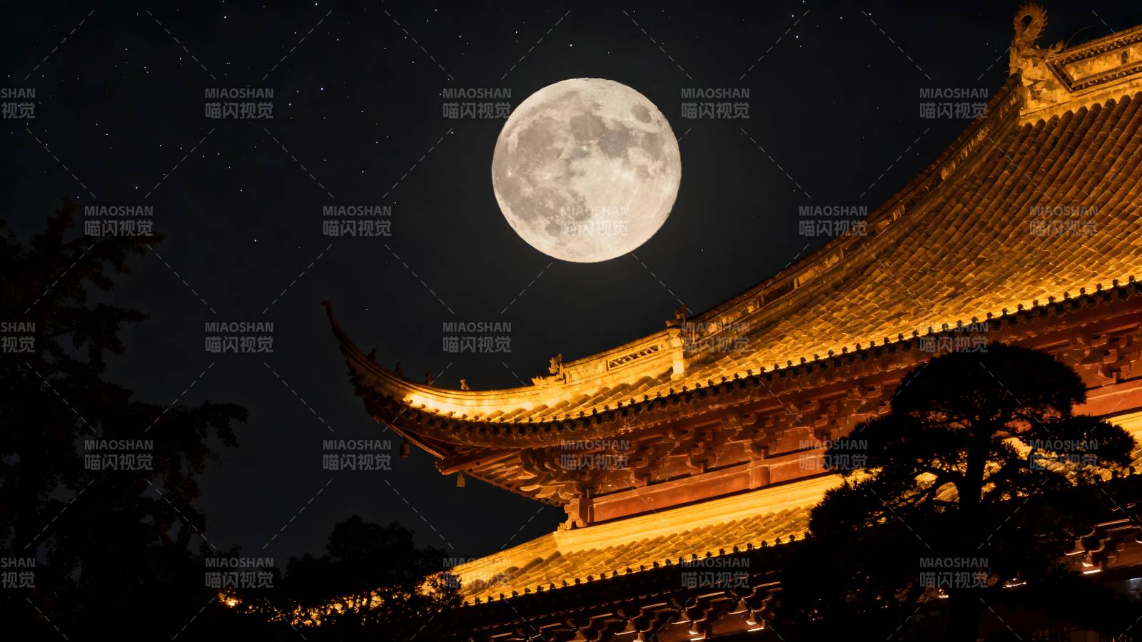 月下古寺夜景图片