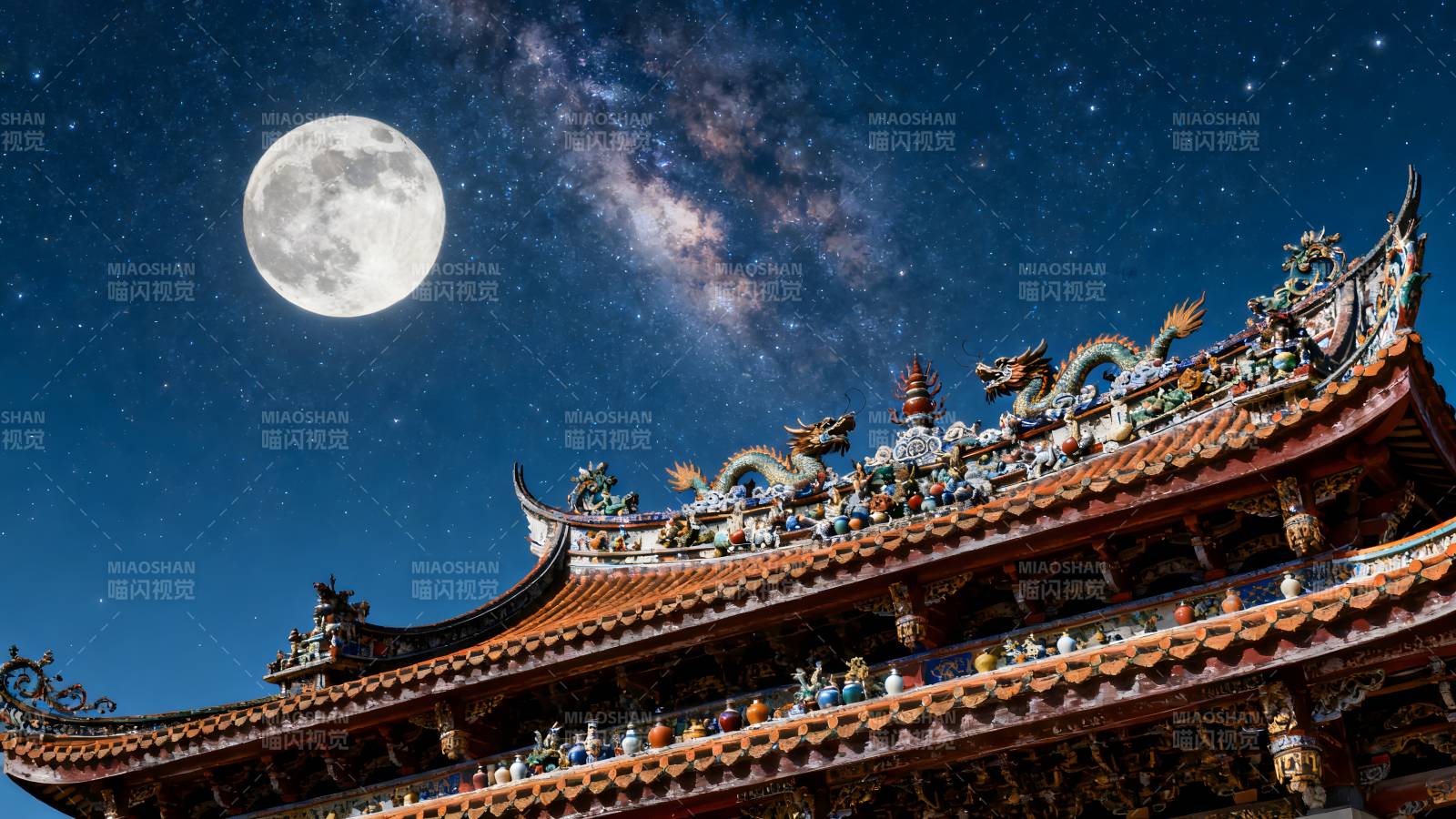 月照古庙夜景图片