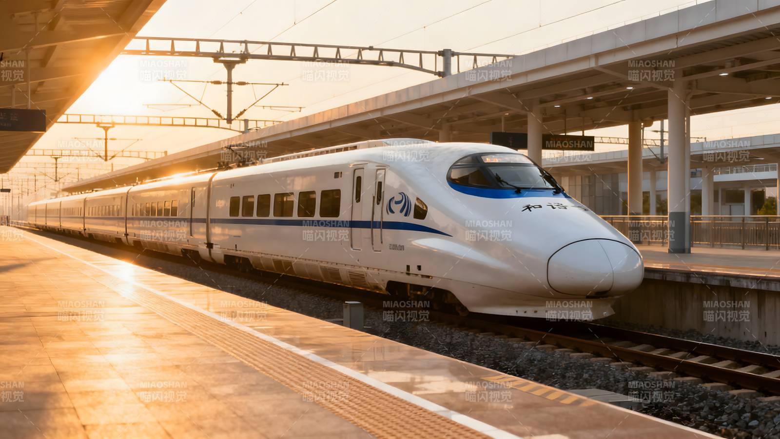 高铁停靠站台图片