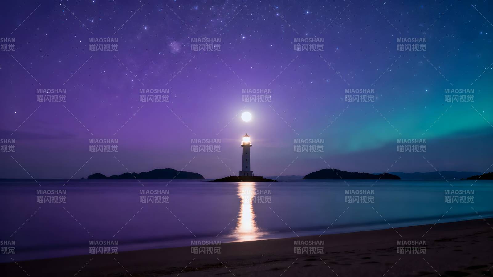 星夜灯塔映海光图片