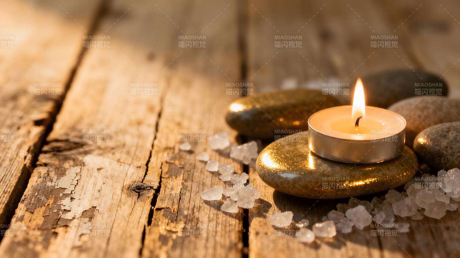 烛光石上静谧时光图片