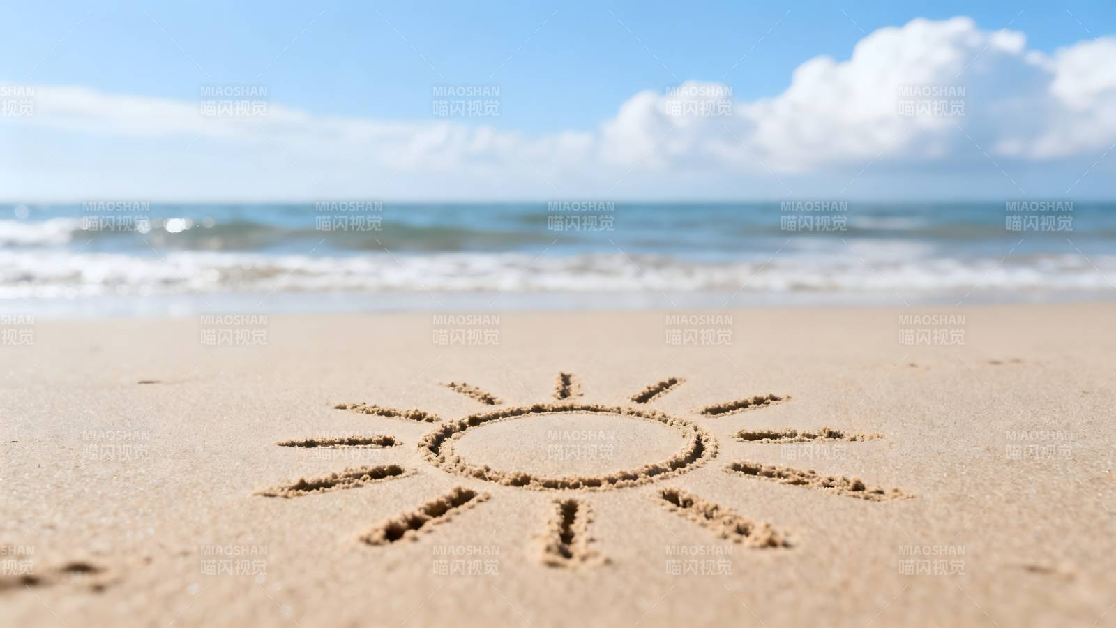 沙滩上的太阳图案图片