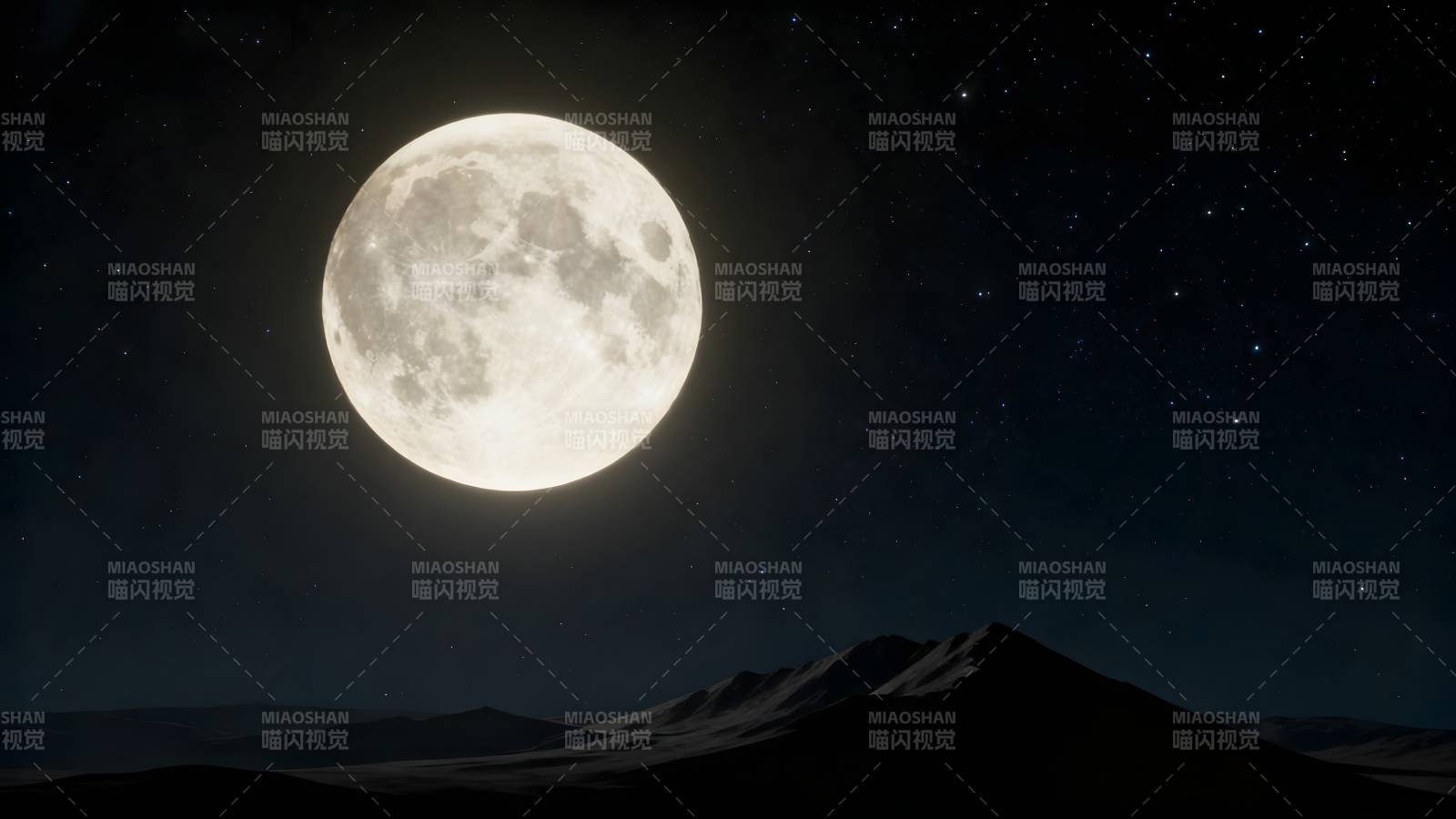 月照山峦夜景图片