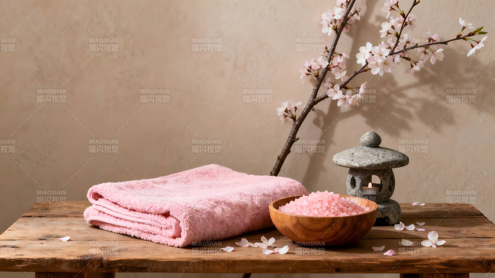 樱花浴巾静物图片