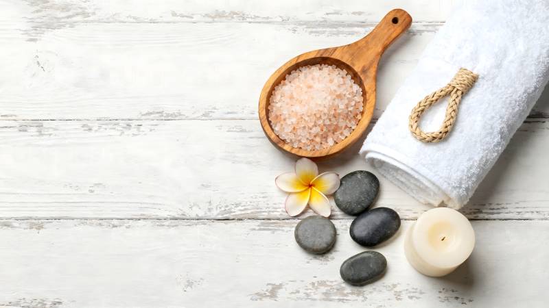 温泉疗养静物图图片