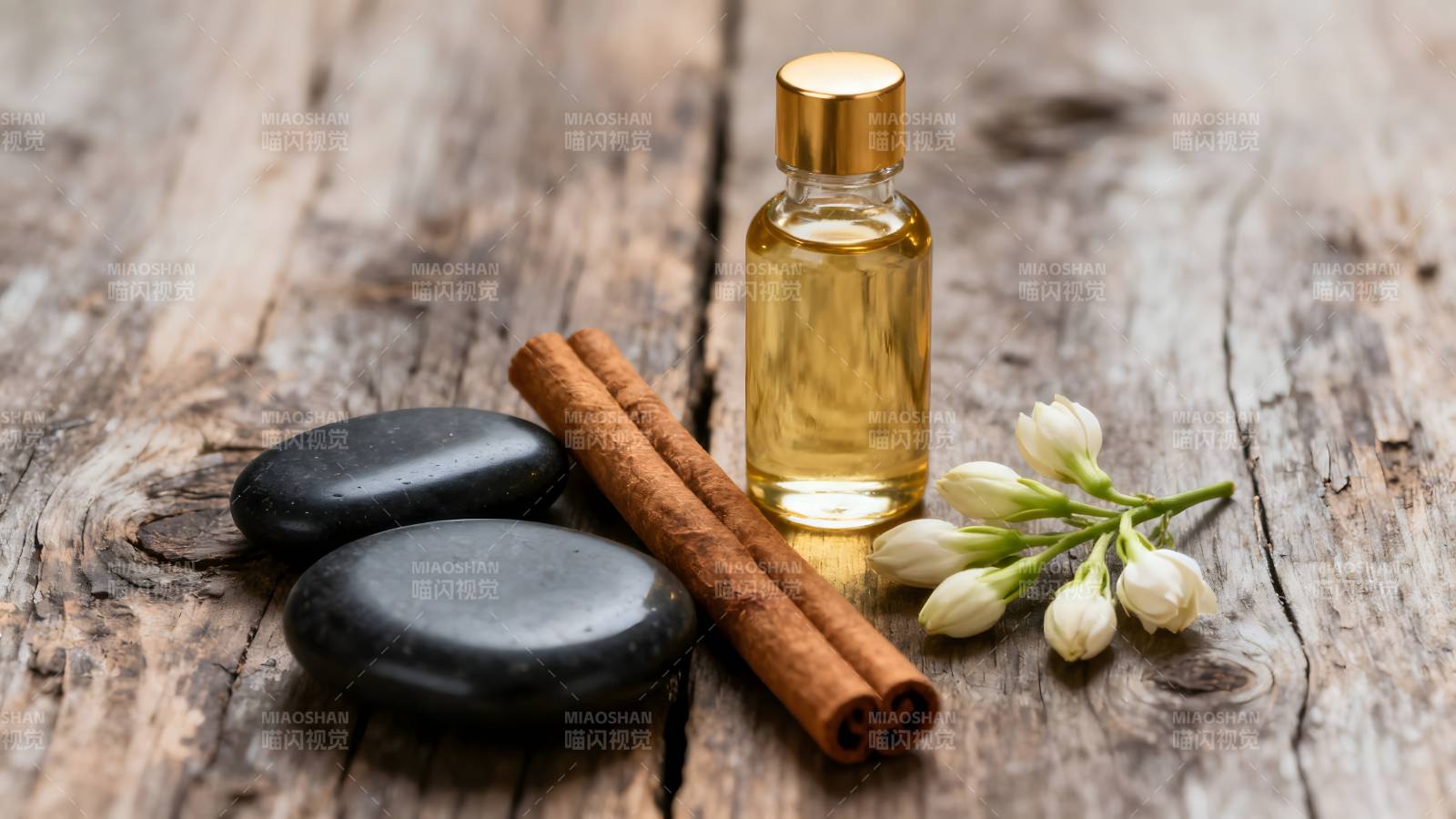 精油与香料静物图片