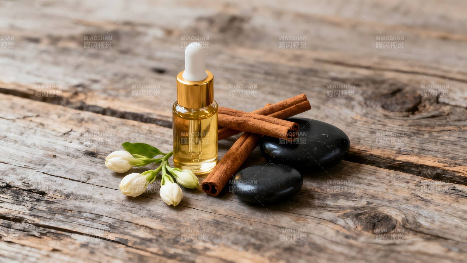 精油与香料静物图片