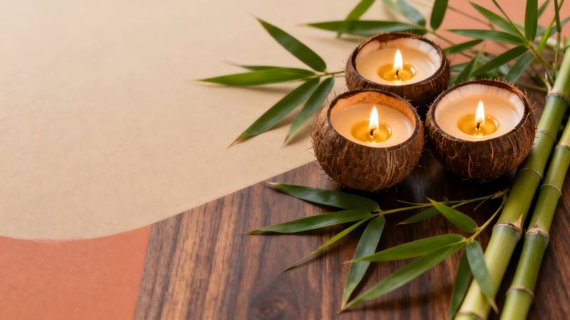 椰壳烛光竹叶静谧图片