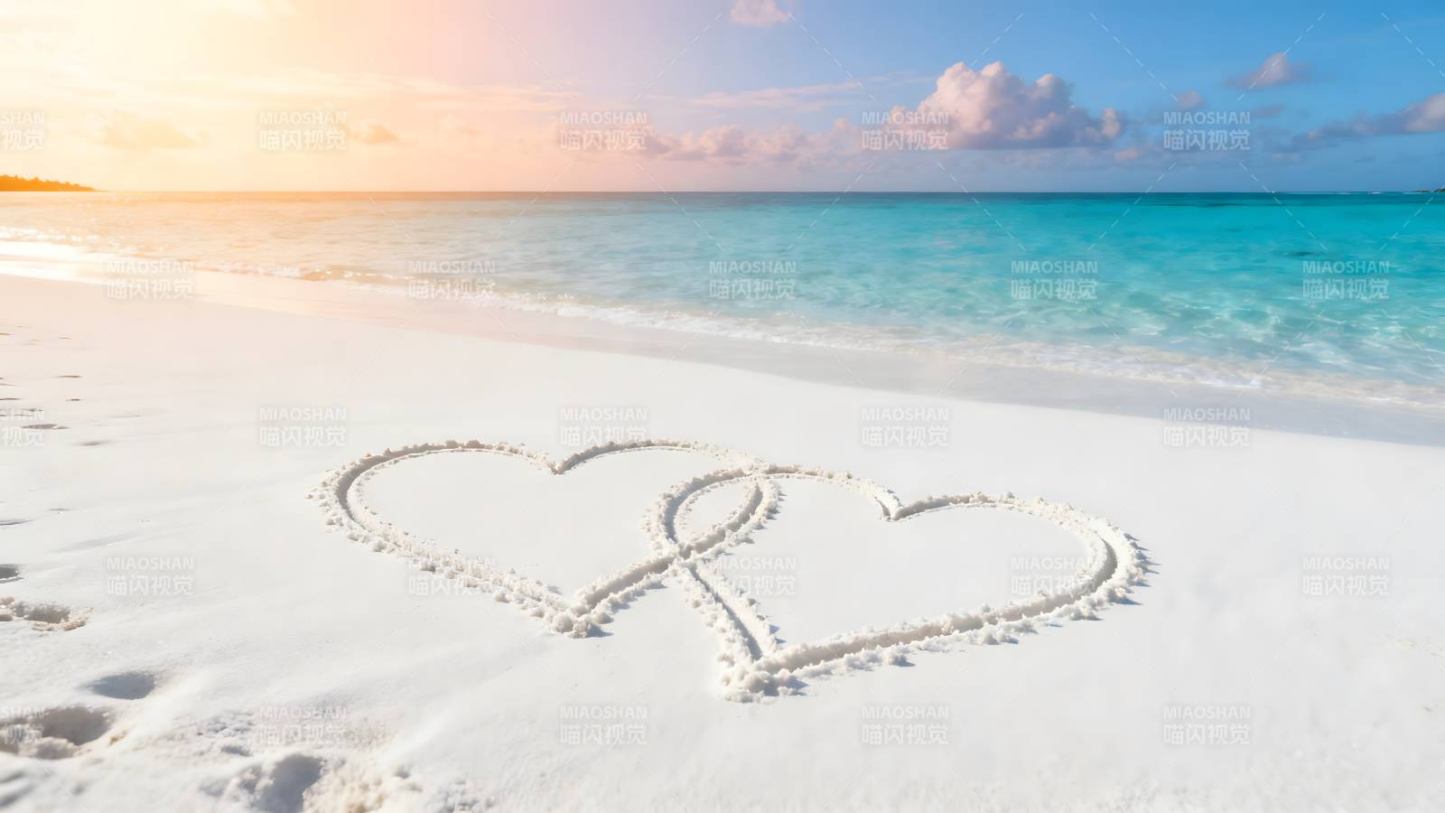 沙滩上的爱心图片