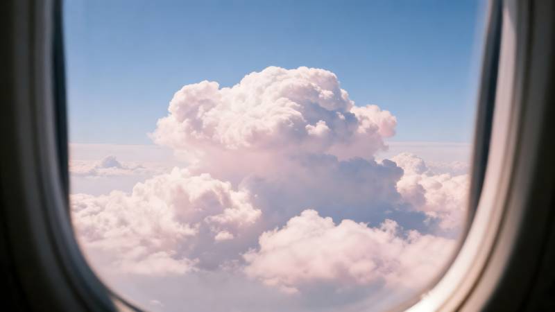 窗外云海蓝天图片