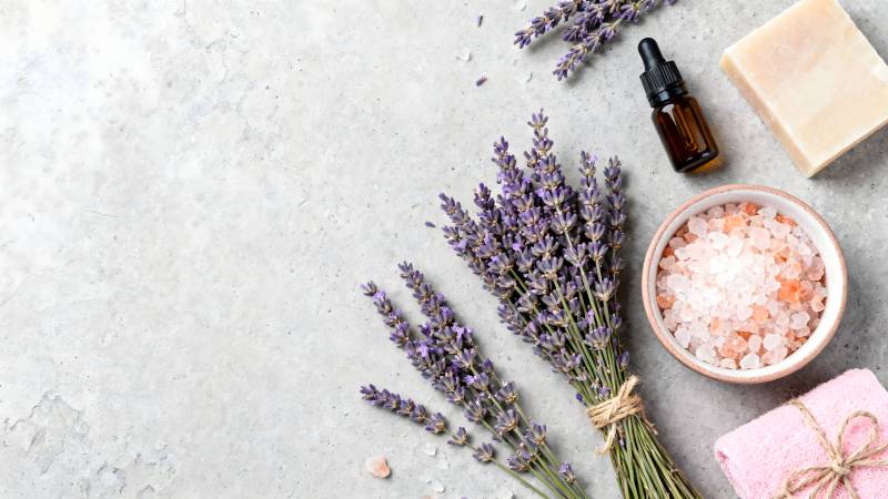 薰衣草香氛护理图片