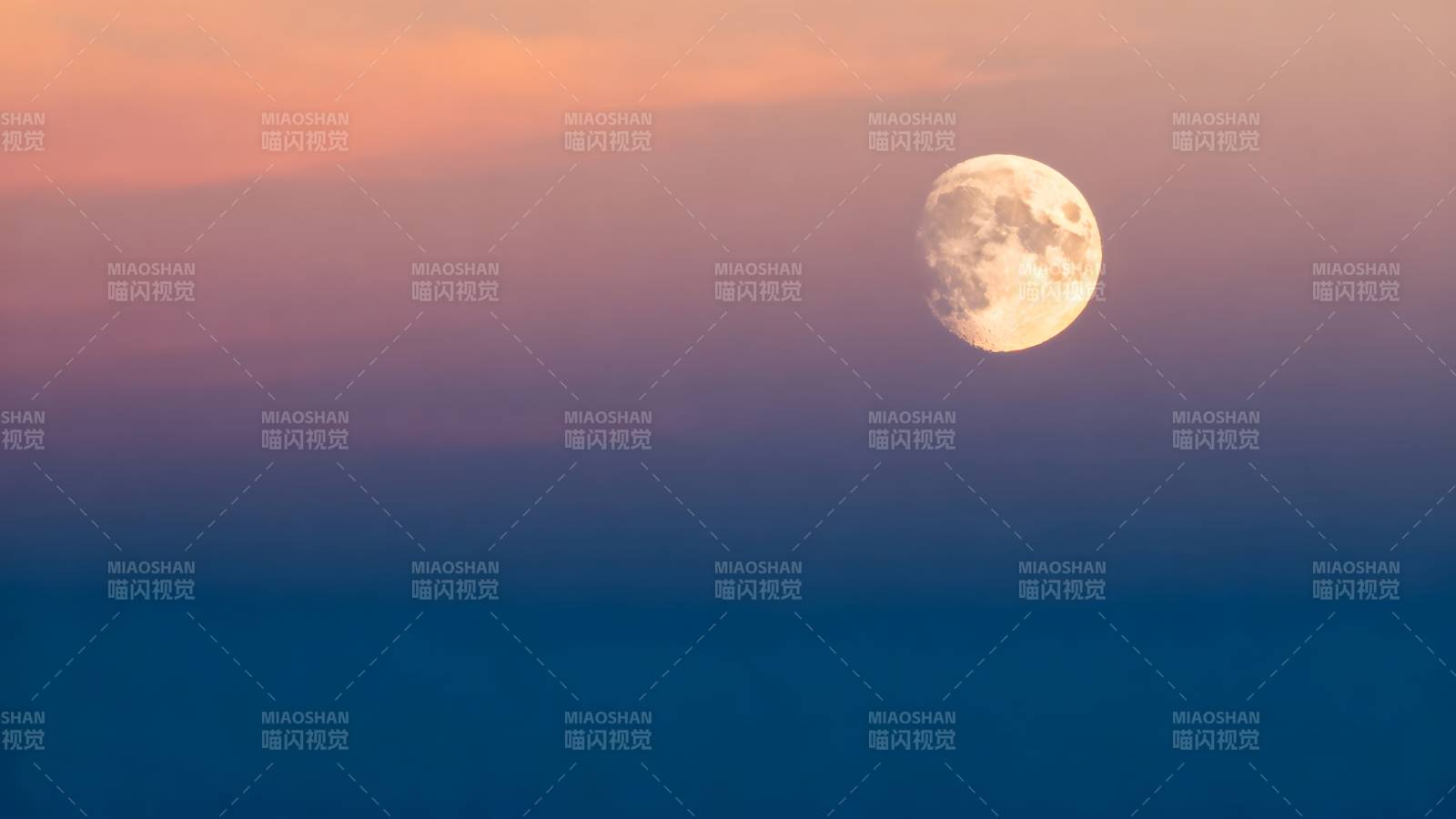 月升海天际图片