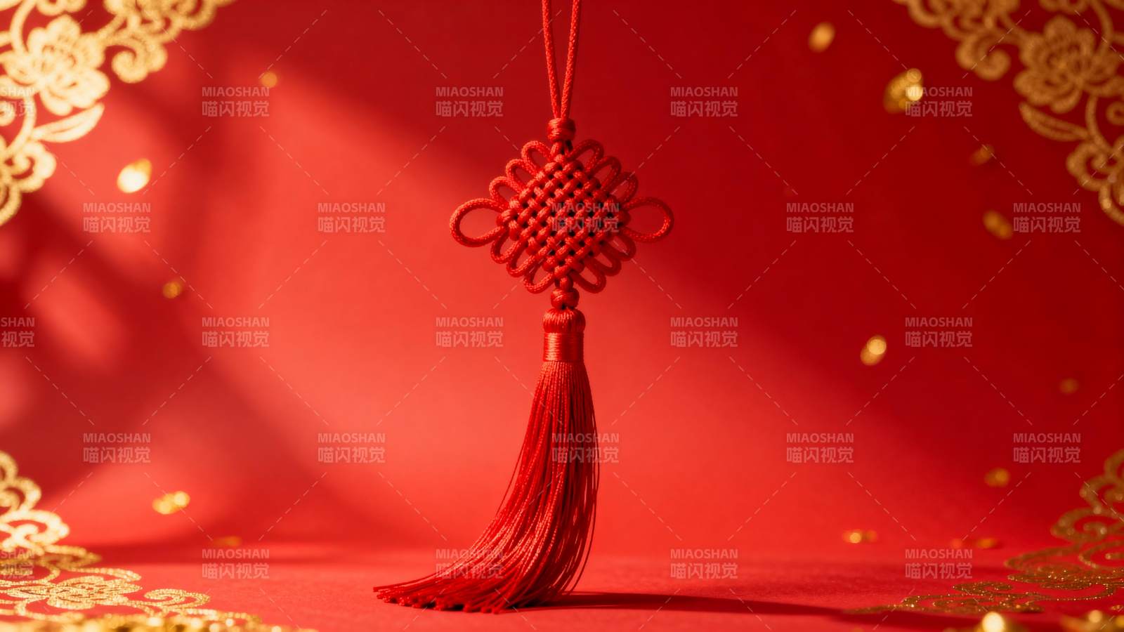 红绳结饰迎新春图片