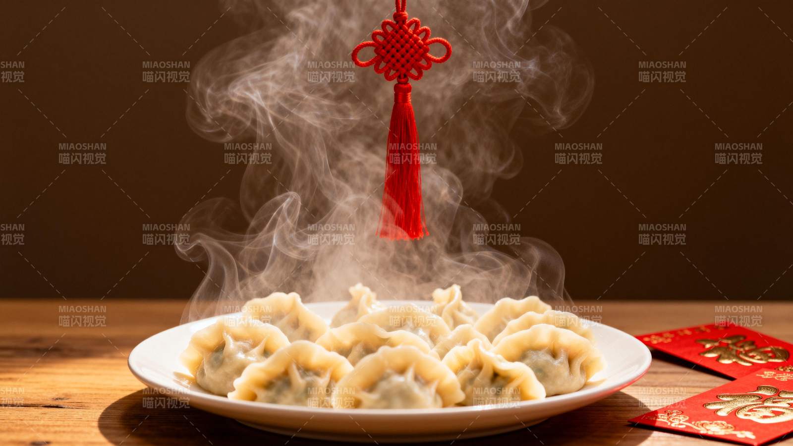 热气腾腾的饺子图片