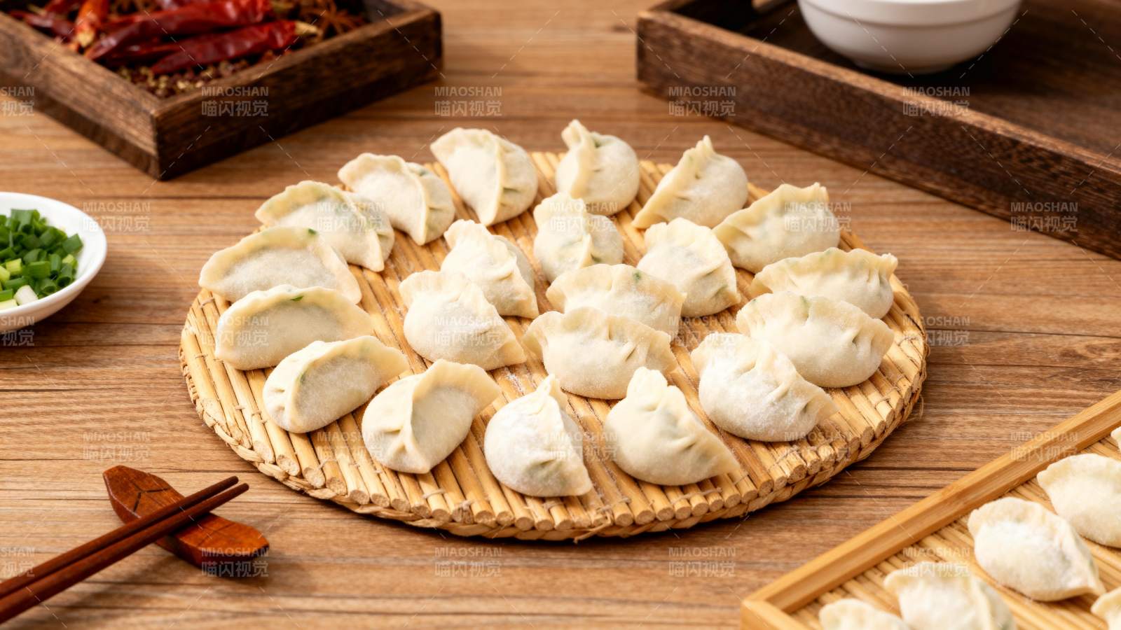 鲜美饺子摆盘图图片