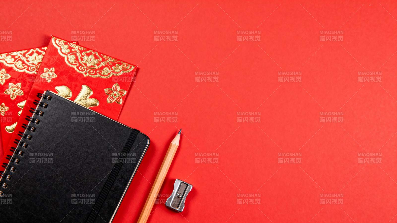 红底文具静物图图片