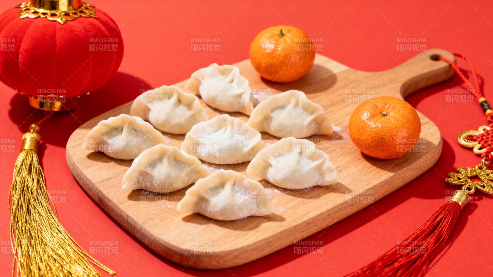 春节饺子与橙子图片